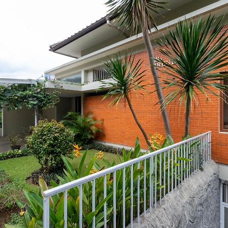 Family Only Amazing City View Villa - De Reiz Firen Syariah Bandung Eksteriør billede