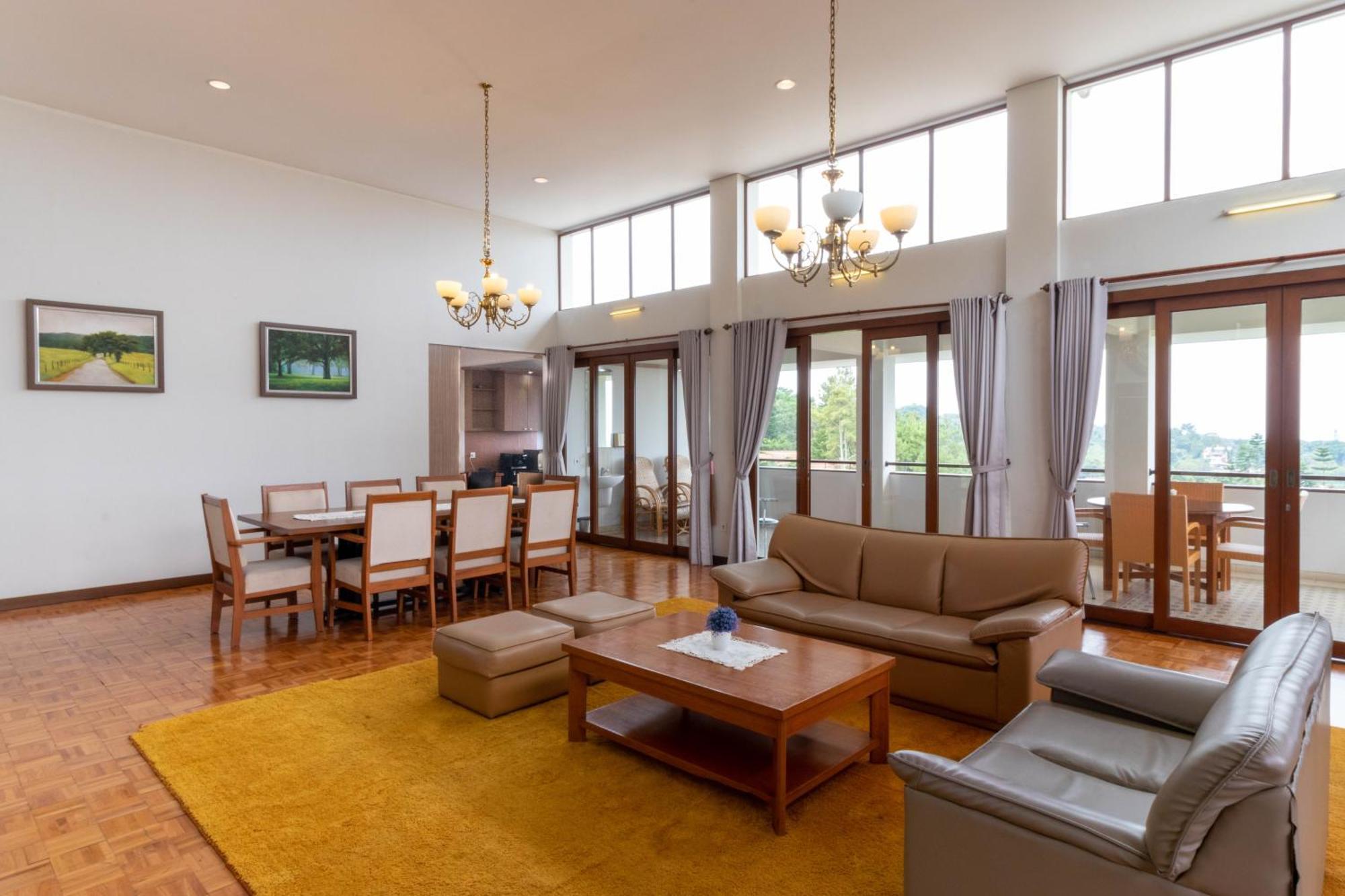 Family Only Amazing City View Villa - De Reiz Firen Syariah Bandung Eksteriør billede