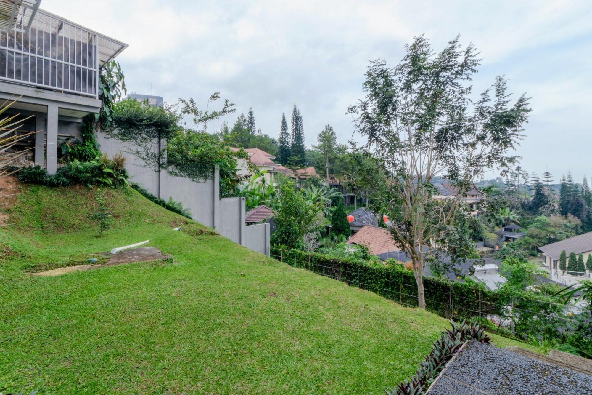 Family Only Amazing City View Villa - De Reiz Firen Syariah Bandung Eksteriør billede