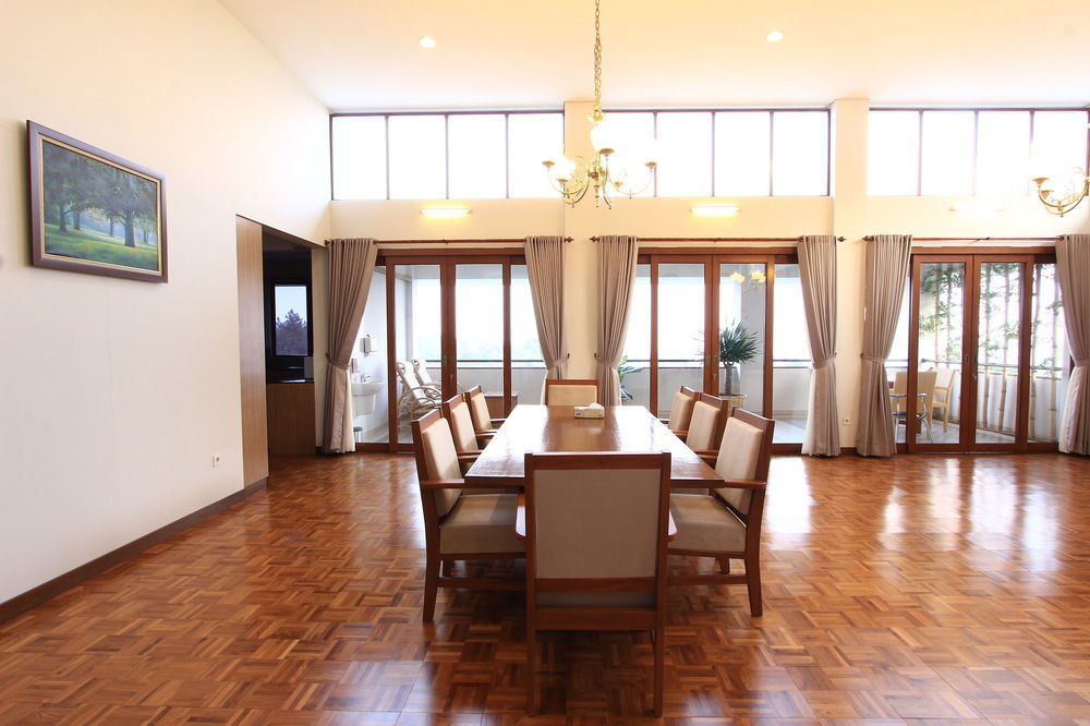 Family Only Amazing City View Villa - De Reiz Firen Syariah Bandung Eksteriør billede